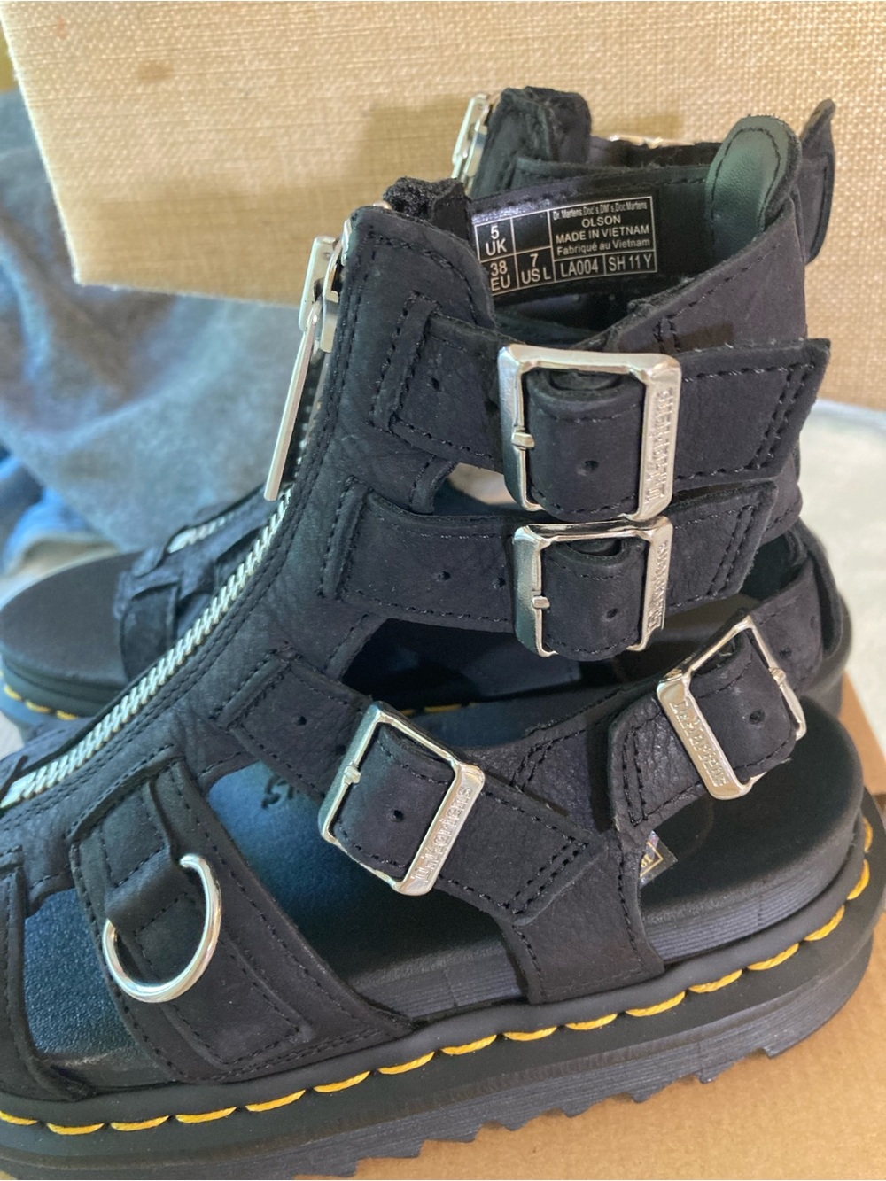 Dr. Martens Olson Charcoal Grey Gladiator Sandals Sz 7 New